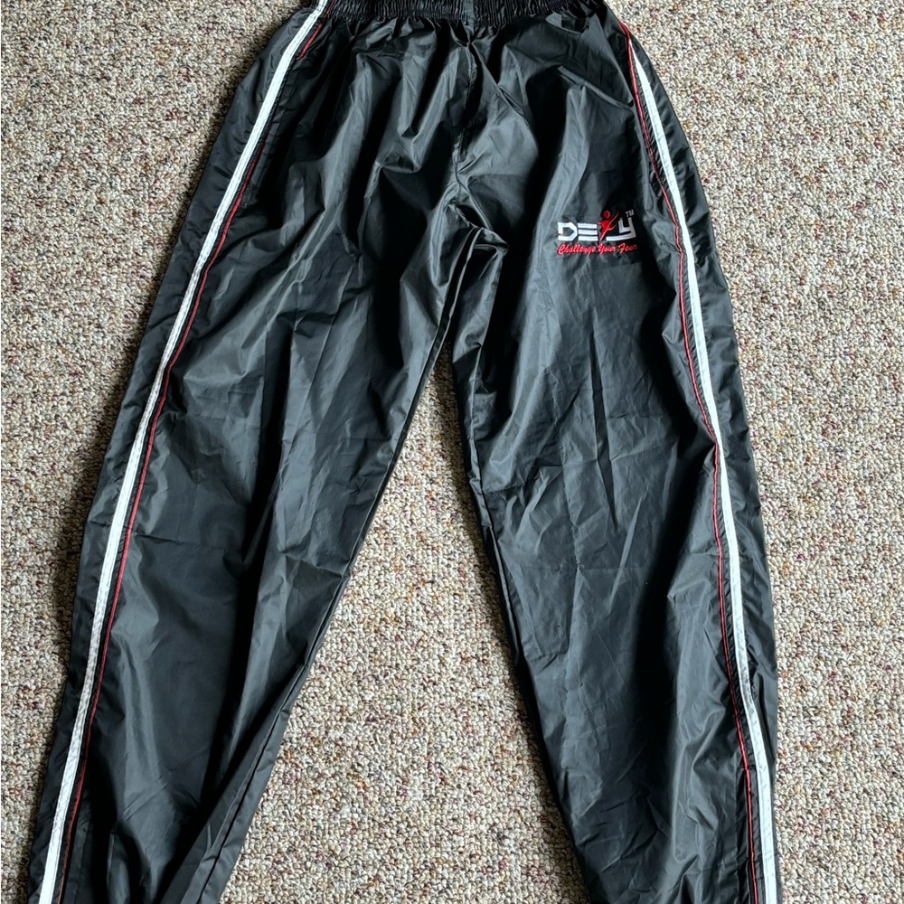 Small Defy Sweatsuit Set - Picture 2 of 3